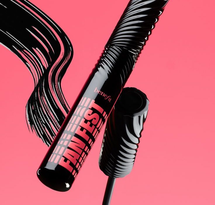 Trip out on fanned out lashes! NEW Fan Fest Mascara 🖤