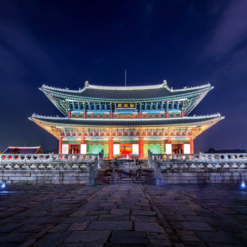 Gyeongbokgung-palace-Seoul-Front-view-of-palace