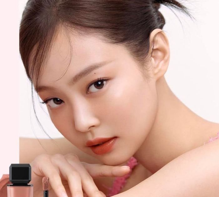 dang-cap-jennie-di-show-xin-chi-make-up-nhu-khong-ma-van-chat-165c30